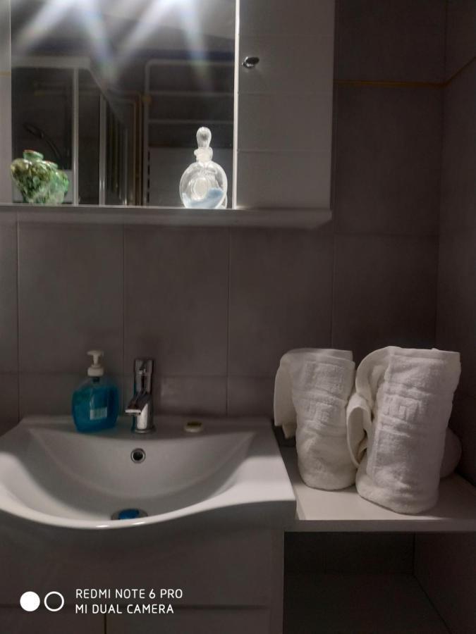 Muses Apartments Эретрия Экстерьер фото