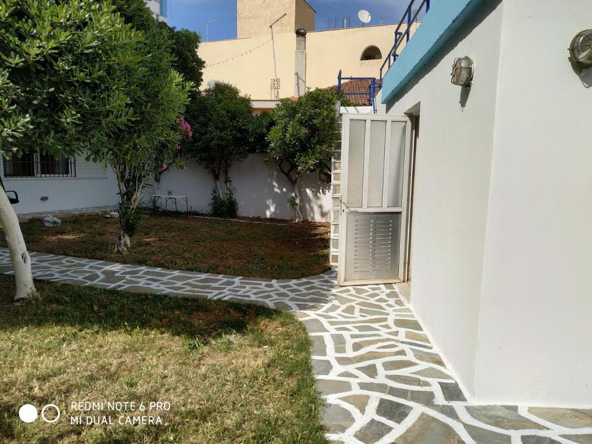 Muses Apartments Эретрия Экстерьер фото