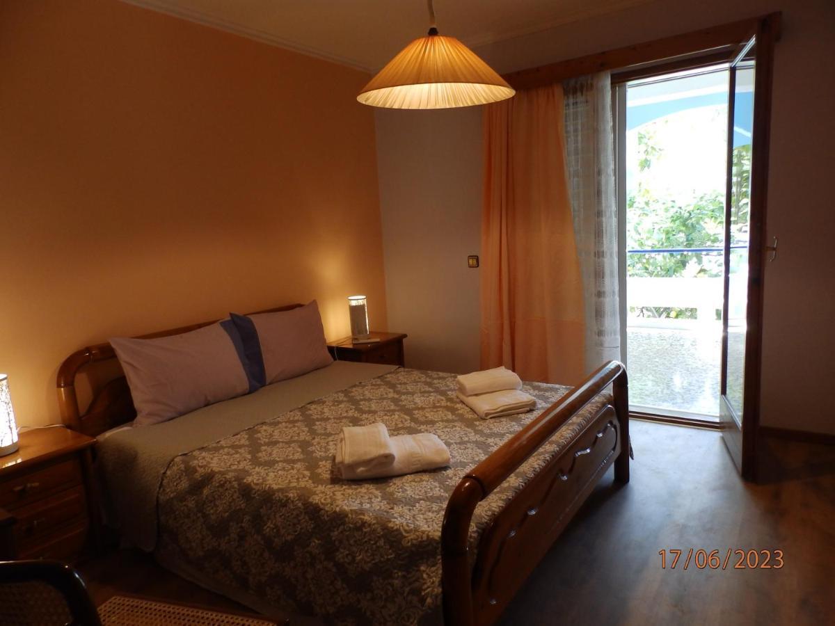 Muses Apartments Эретрия Экстерьер фото