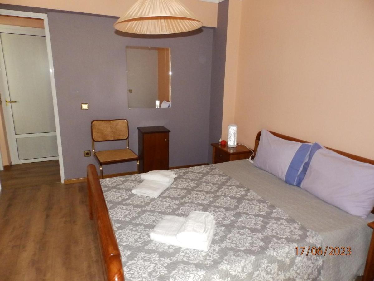 Muses Apartments Эретрия Экстерьер фото